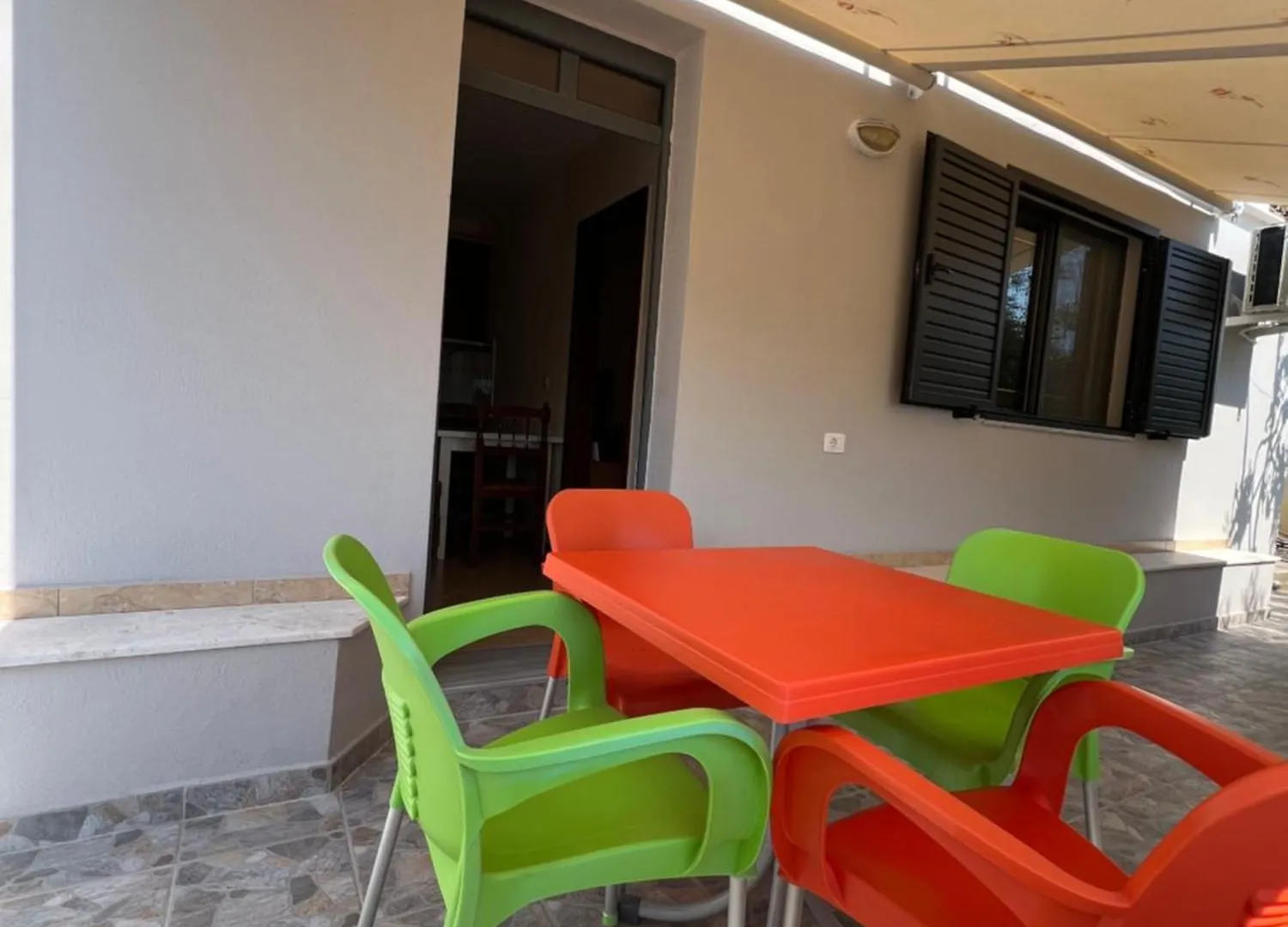 Villa Bebi Sarandë 0*,